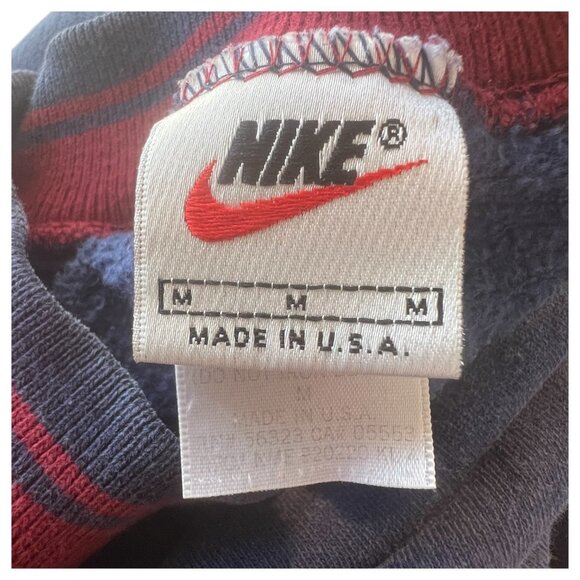 Vintage 90s Nike Crewneck Sweatshirt Blue & Red Size M Stripe Neck Cuff made USA - Picture 8 of 8
